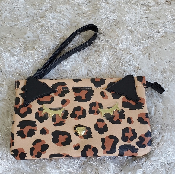 Betsey Johnson Handbags - Betsey Johnson Leopard wrislet pouch